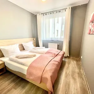 platynowa-roza-i.kolobrzeghotels.com/